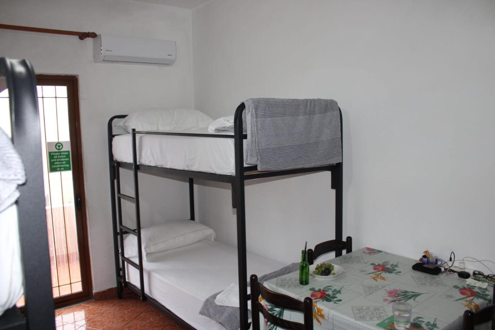 Crew Hostel Тирана Екстер'єр фото